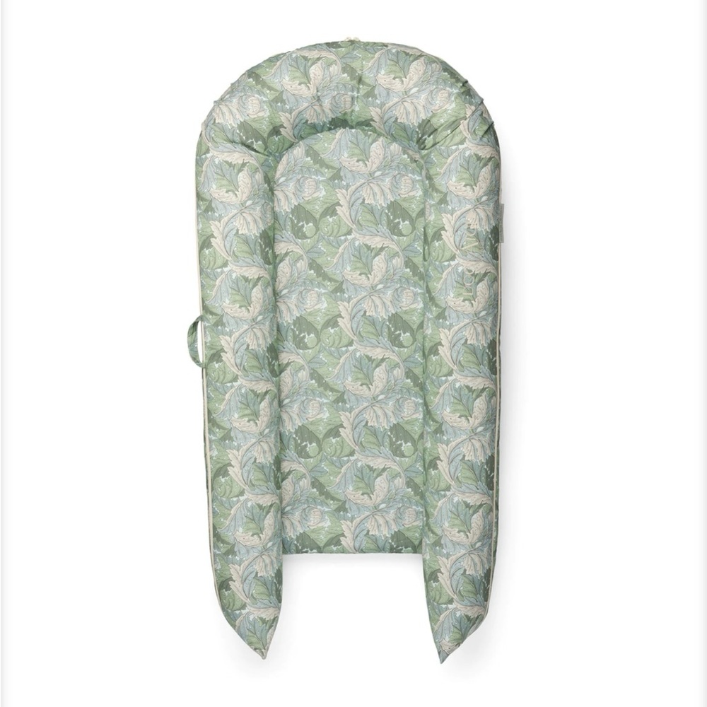 RARE Dockatot Deluxe Acanthus Cover
